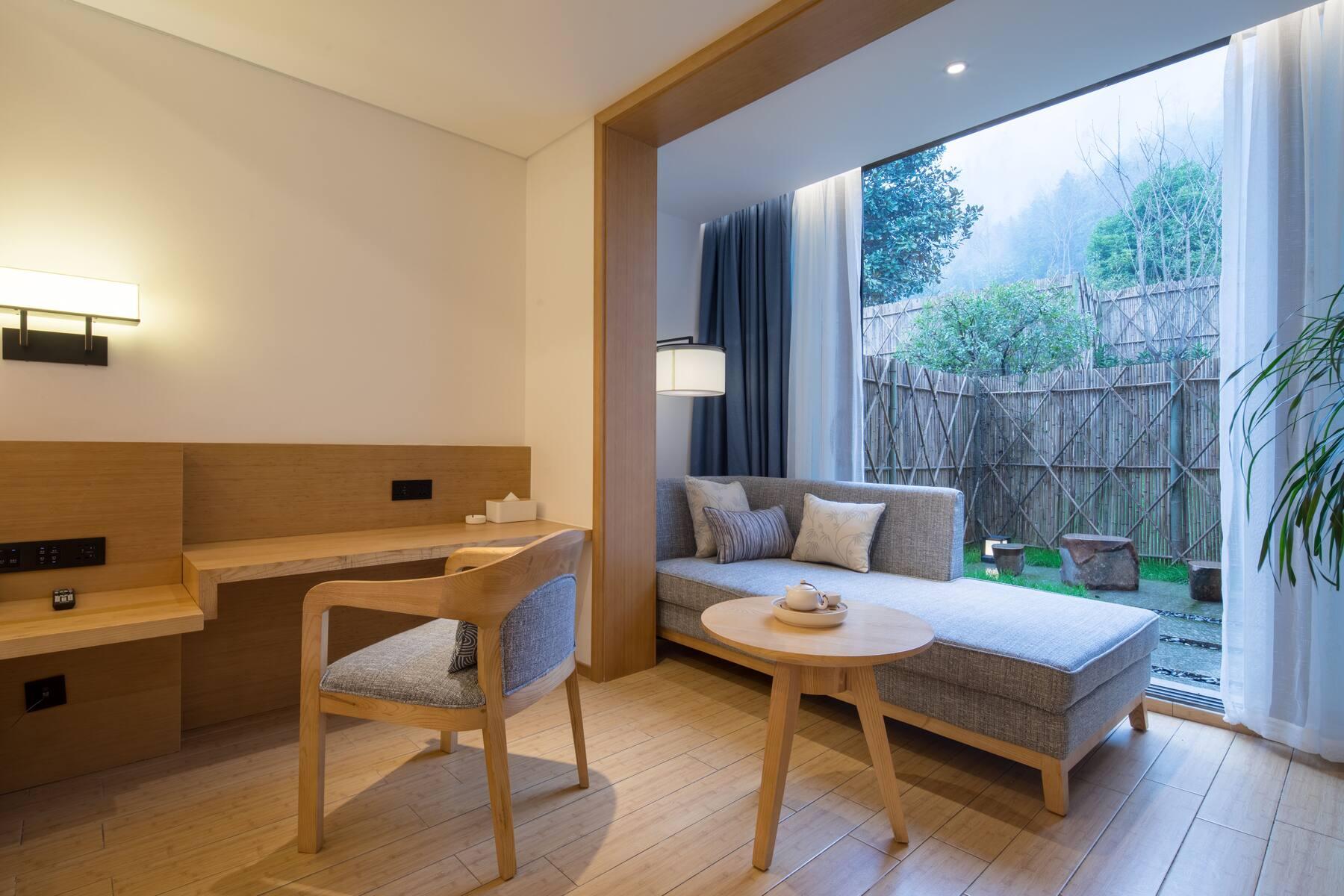 Howard Johnson Huashuiwan Hot Springs Resort Ченду Екстер'єр фото